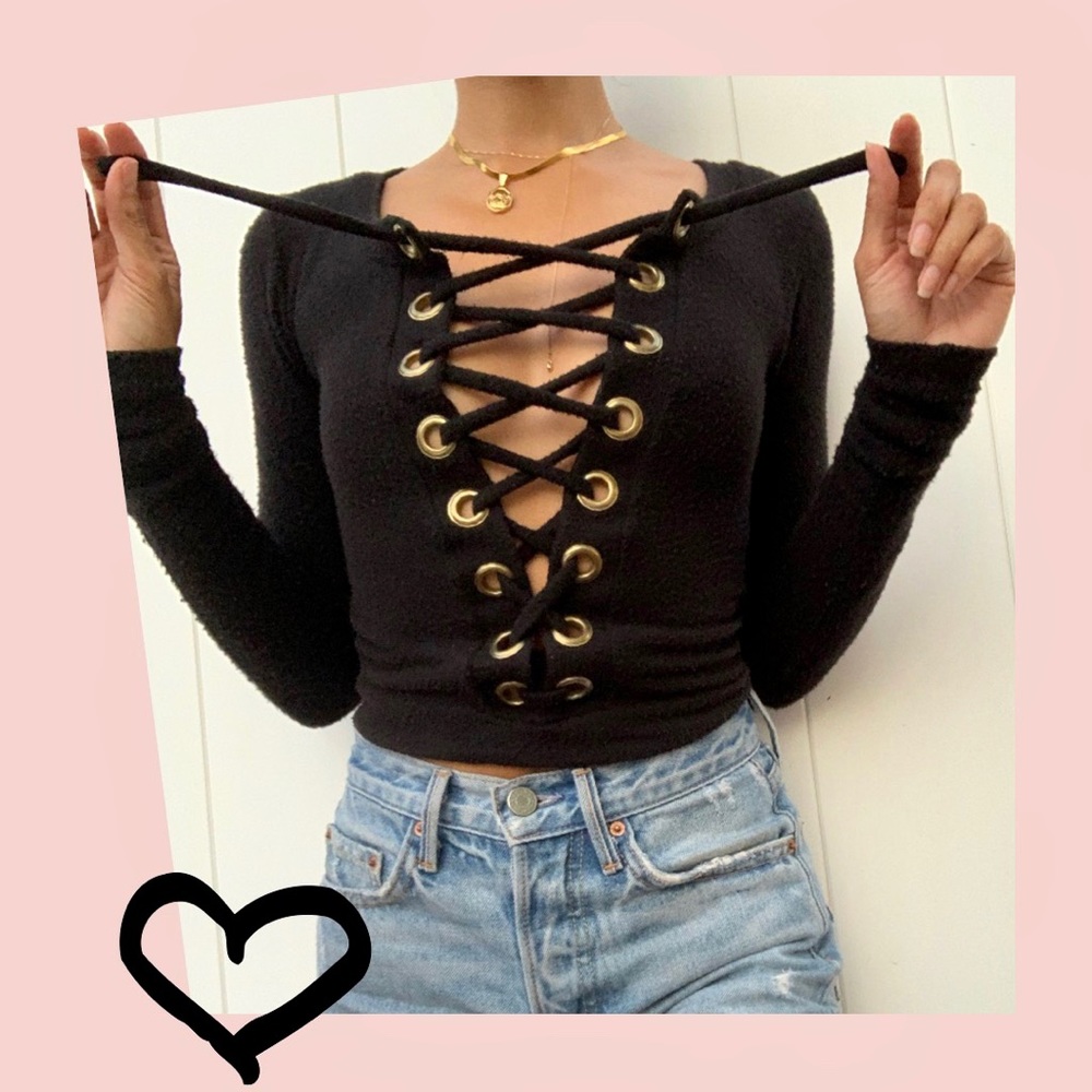 Are You Am I Zippora Grommet Top